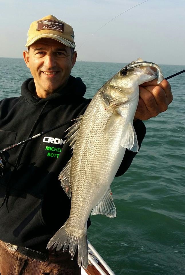 2017年5月威海科尼渔具有限公司与意大利专业钓手Michele Botti签约
